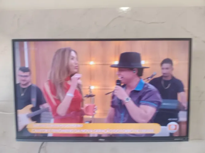 Smartv Philco Dolby audio, tv usada em excelente estado ainda com plástico nas laterais 