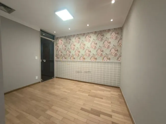 ALUGA-SE SALA REFORMADA NO CENTRO DE RIO PRETO COM DIVISÓRIAS E UMA VAGA