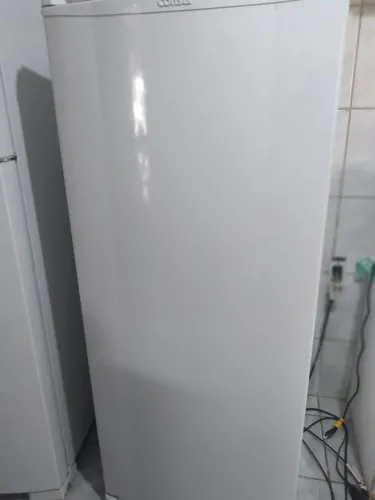 Freezer vertical 231L
