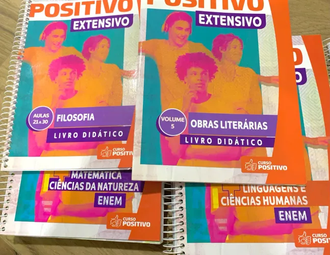 2 Apostilas EM BRANCO- Questões ENEM + 2 mini apostilas (Filosofia e 2 Obras Literárias)