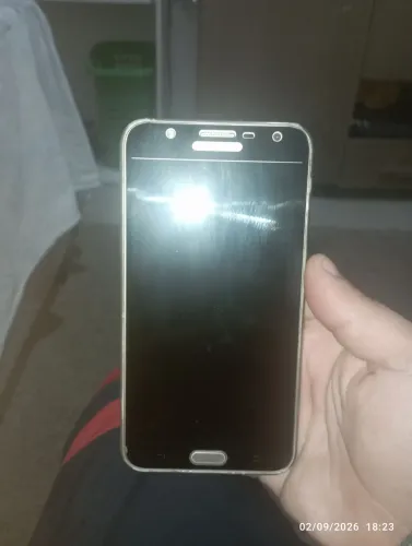 SAMSUNG J7