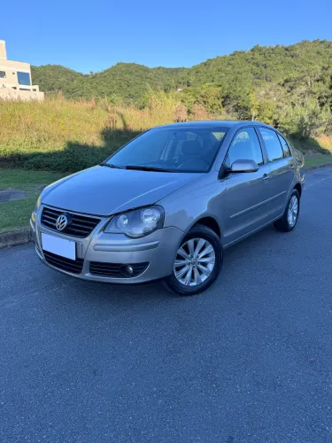 Volkswagen Polo Sedan 1.6 MI Total Flex 8V 4P 2012