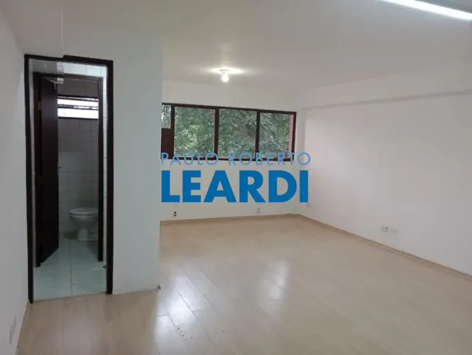 CONJ. COMERCIAL - CIDADE ADEMAR - SP