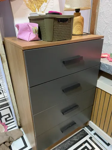 Vendo cômoda 200