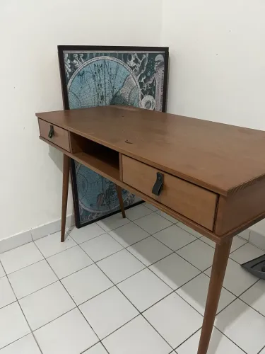 Mesa escrivaninha madeira macica 