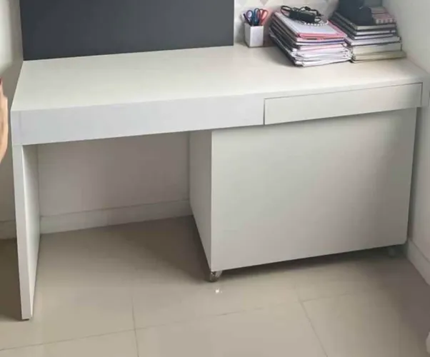 Escrivaninha 100% MDF (Não acompanha baú)