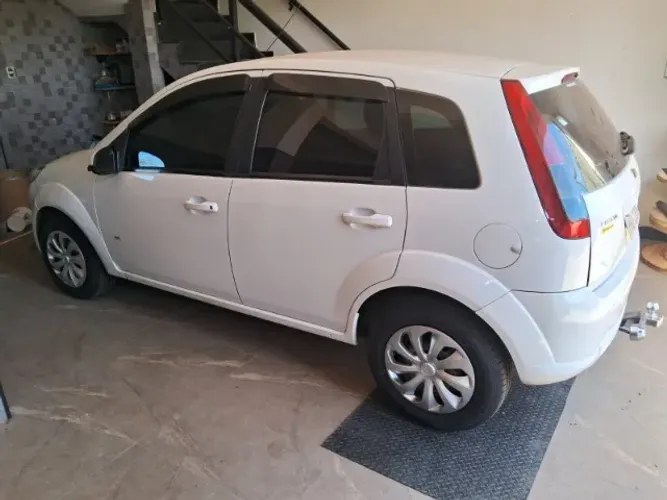 Ford Fiesta SE 1.6 8V Flex 5P 2014