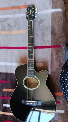 Violão Giannini elétrico