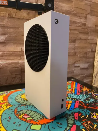 Xbox Series S - Sem Controle 