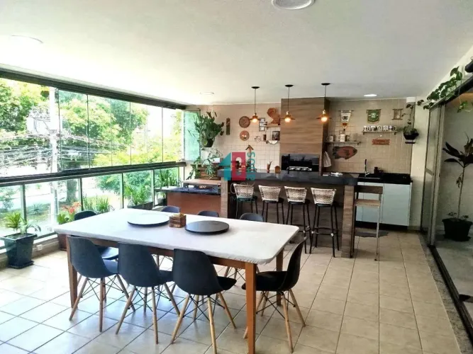 Recreio dos Bandeirantes | Apartamento 4 quartos, sendo 2 suites