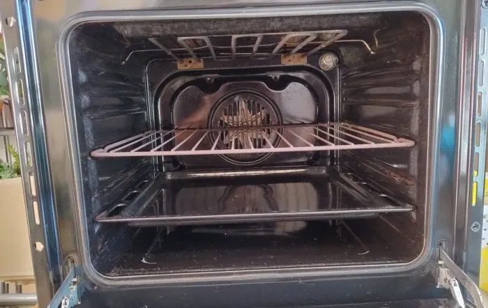 Forno elétrico de embutir Mira