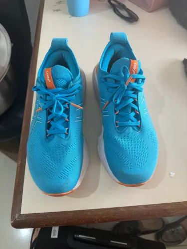 Tênis Asics Nimbus 25