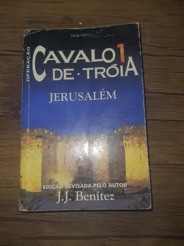 Livro Operação Cavalo de Troia volume 1