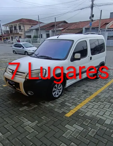 Peugeot Partner Van Escapade 1.6 Flex 16V 5P 2011