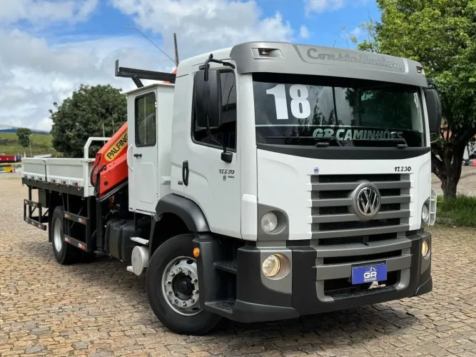 CAMINHÃO VW 17-230 CONSTELLATION COM MUNCK MODÓLO E CARROCERIA EXTRA!!!