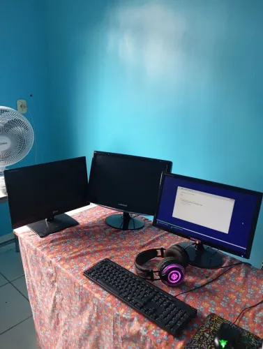 3 monitores vga