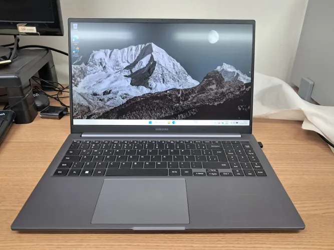 Notebook Galaxy book 4