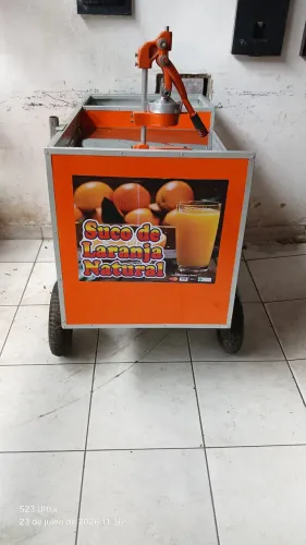 Carrinho de Suco de Laranja natural completo