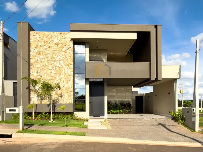 Casa em Condomínio Quinta do Lago com 3 Suites