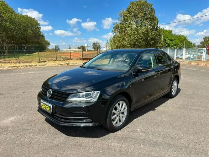 Volkswagen Jetta Trendline 2.0 T.flex 8V 4P Tip. 2015