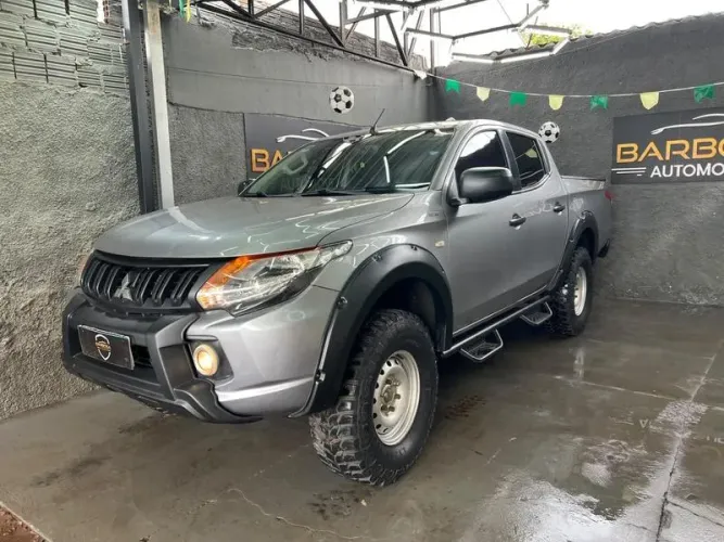 Mitsubishi L200 Triton Outdoor 2.4 Flex 16V CD Mec. 2022