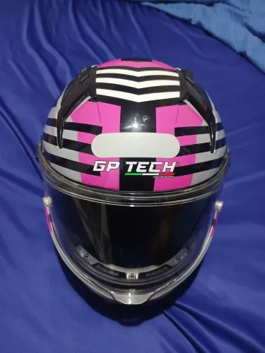 Vendo um capacete de número 56/aceito proposta