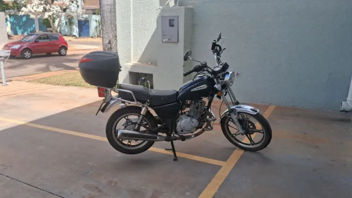 Suzuki Intruder 125