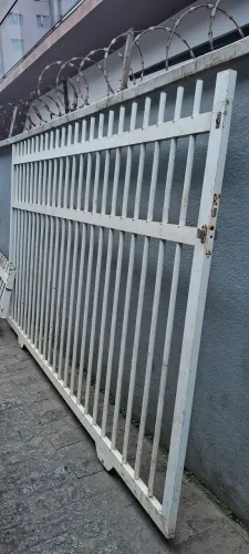 Portão alumínio