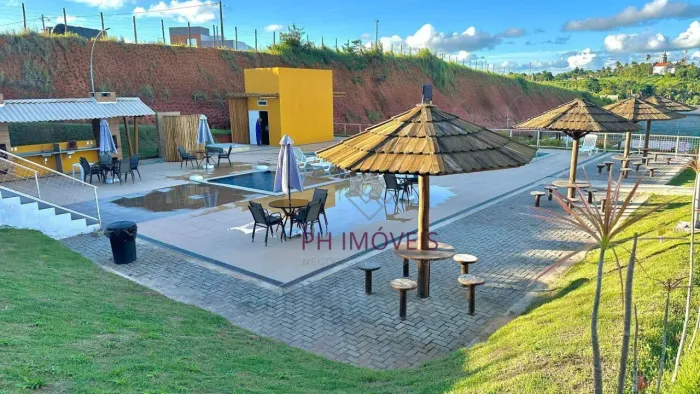 Terreno em Condomínio Fechado em Marechal Deodoro - 168m²