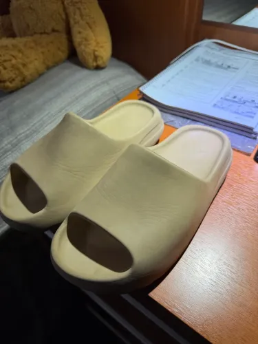 Yezzy slide(original da adidas)
