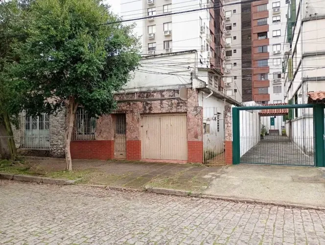 PREDIO COMERCIAL no bairro Menino Deus em Porto Alegre