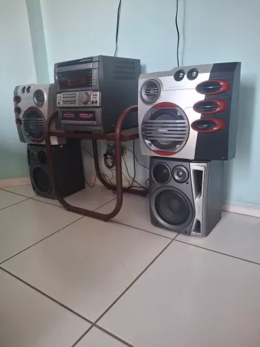 Radio aiwa 1800w
