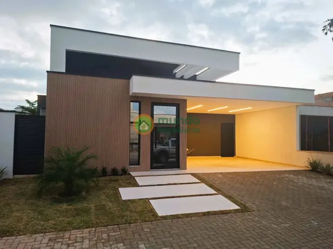Casa com Piscina à Venda em Condomínio Fechado Taubaté