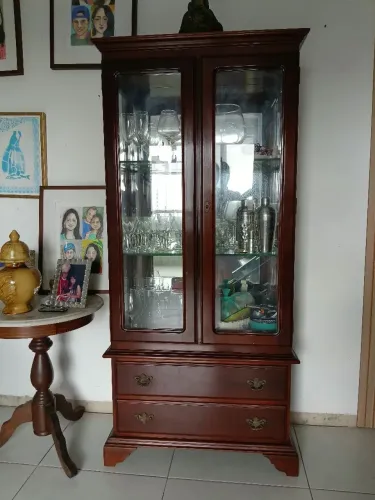 Cristaleira Antiga 