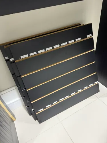 Painel canaletado preto 90x90
