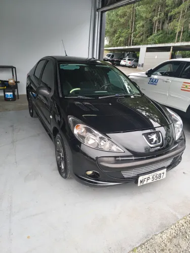 Peugeot 207 Sedan Passion XS 1.6 Flex 16V 4P 2010