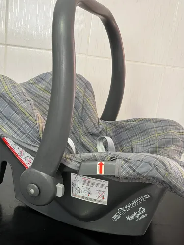 Bebê Conforto  Marca Burigotto  + BRINDE UM TROCADOR