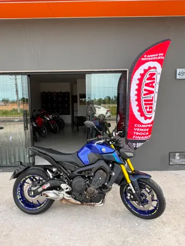 Moto esportiva auta performance 