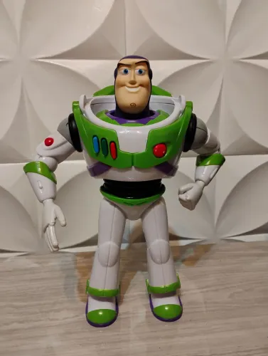 Toy story boneco Buzz básico tamanho do filme 