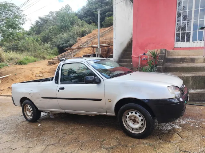Ford Courier 1.6 L/ 1.6 Flex 2004