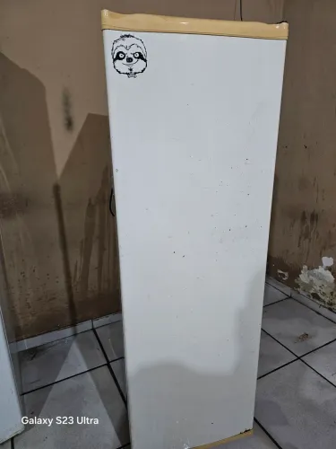 Geladeira pequena