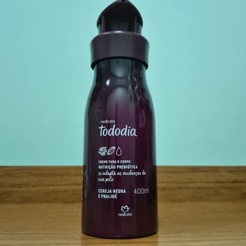 Hidratante corporal Tododia Cereja Negra e Praliné 400mL