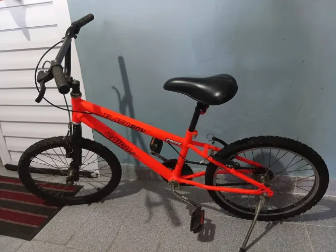 Bicicleta CAIRU Estilo BMX | Aro 20 | Com luzinha traseira instalada
