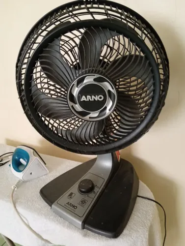 VENTILADOR DE MESA ARNO