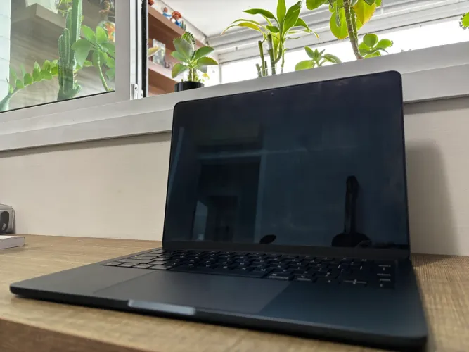 MacBook Air M2 8GB