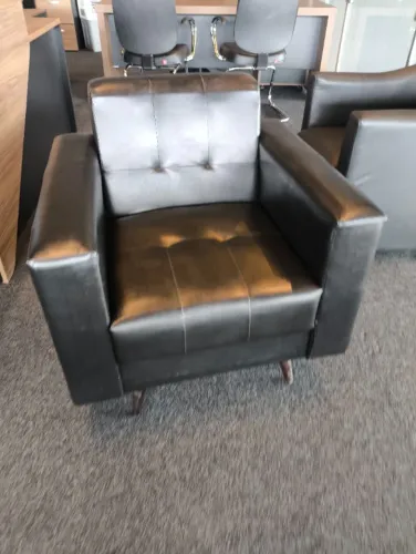 Sofá Poltrona de Escritório com 1 Lugar - 0,77x0,77x0,72cm - SUPER PROMOÇÃO!!