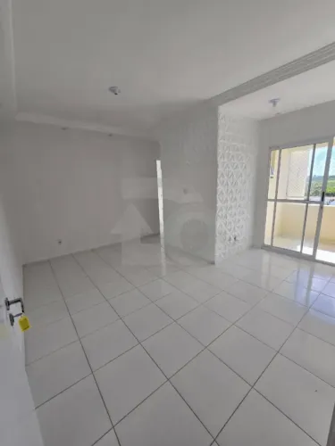 Praia da Sereia II: Apt com 2 Quartos, Varanda e 1 Vaga de Garagem