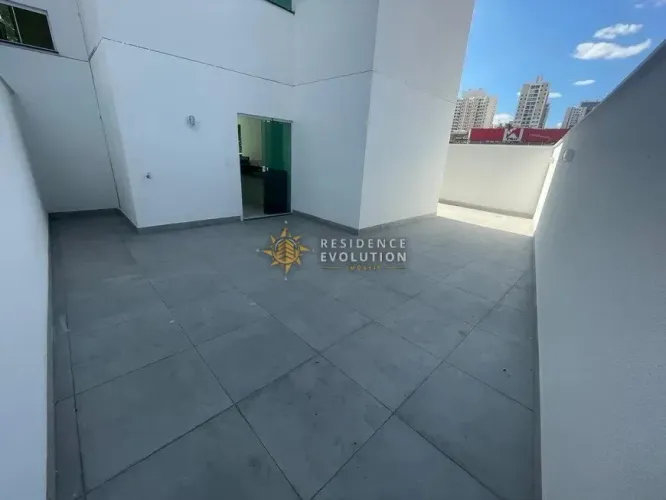 Apartamento com 2 Quartos e 2 banheiros à Venda
