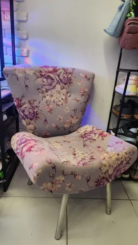 POLTRONA:FLORAL ESTAMPADA!. CONSERVADA