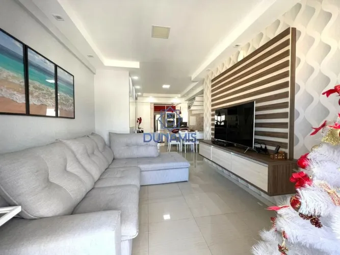 Cobertura à Venda em Pitangueiras, Guarujá - SP